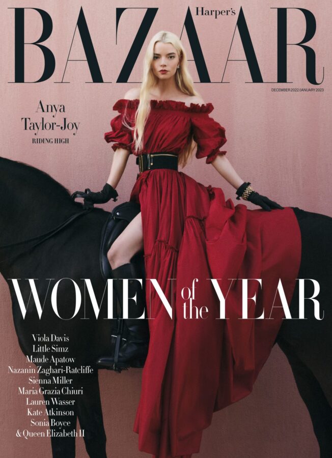 MODOWA SESJA ZDJĘCIOWA Z KOŃMI - Harper's Bazaar UK listopad 2022 Kobieta Roku 2022 Anya Taylor-Joy